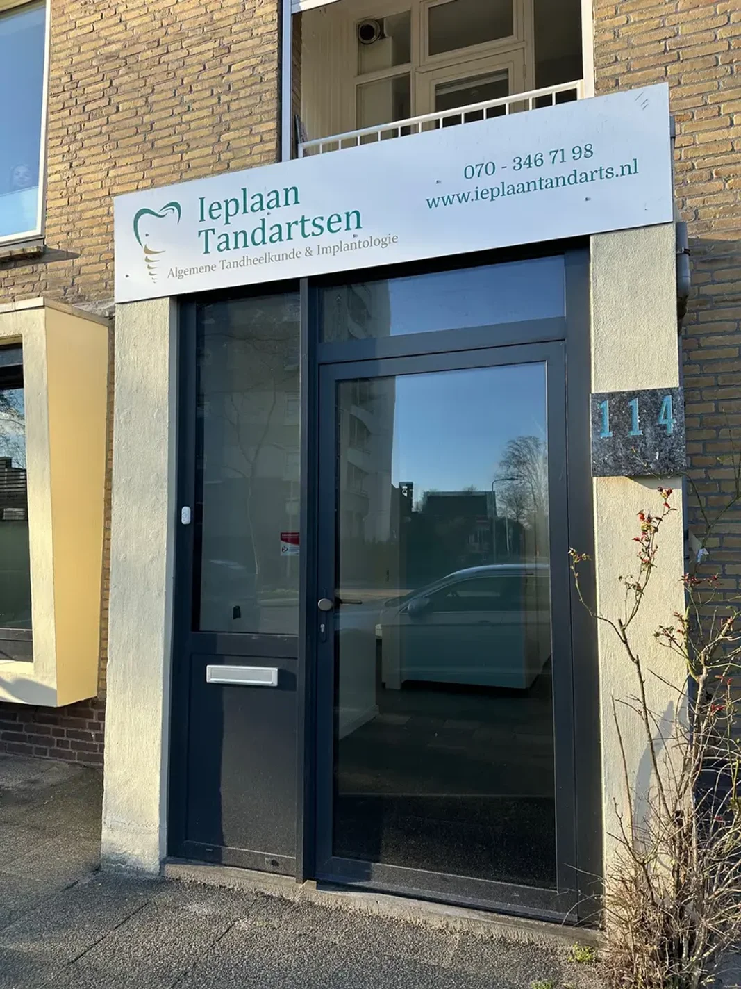 Ingang Ieplaan Tandartsen in Den Haag